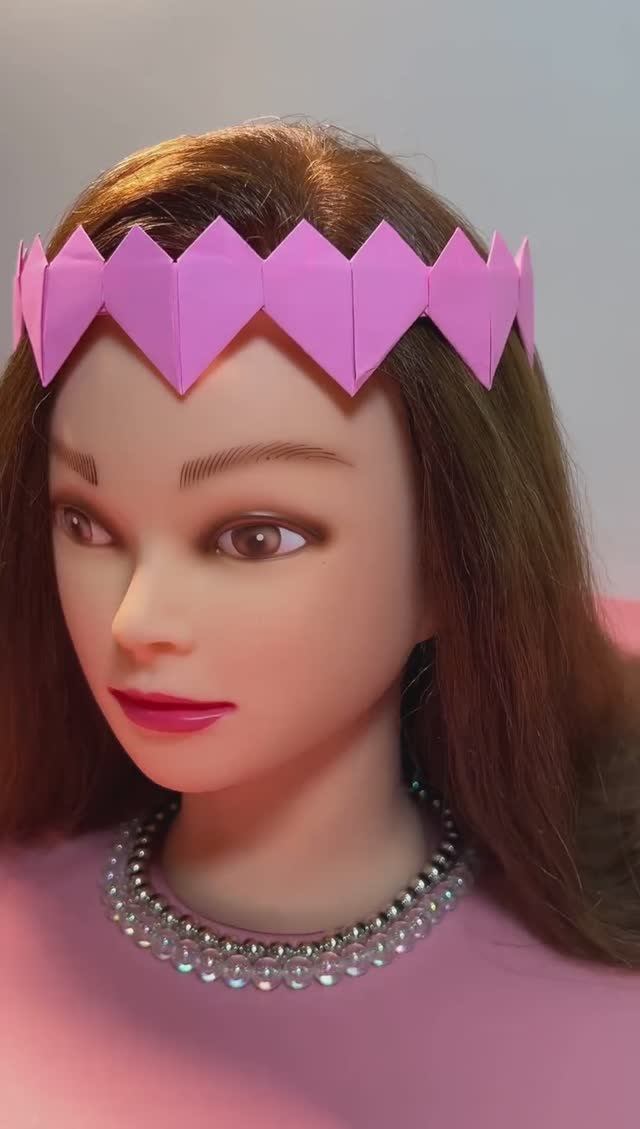 Своими руками 👑 корона из бумажных сердец 💝