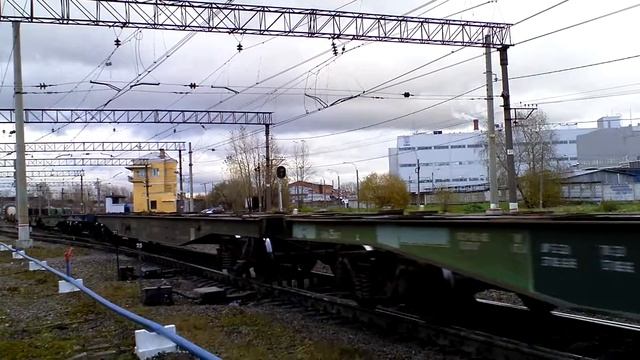 Электровоз 2ЭС4к-018 с грузовым