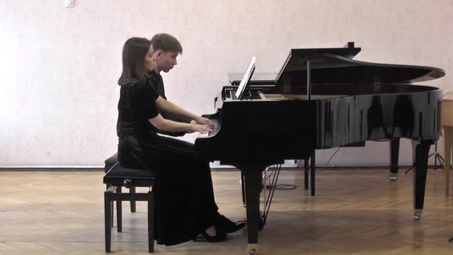 К.Дебюсси. "В лодке" из "Маленькой сюиты"
Фортепианный дуэт Анастасия Андреева - Вячеслав Медведев