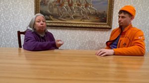 интервью Игорь экопатриот слушает мнение Премавати о своей озонированной продукции