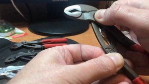 Распаковка — Клещи переставные Knipex Cobra 8701180