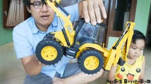 Bruder JCB 5CX Backhoe - Unboxing & Review