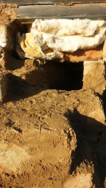 Так выглядит проём в окне из которого выводится дымоход Печи - осталось три кирпича 23-его Сентября смотреть онлайн