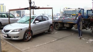 В Минске ловят водителей, занимающих на парковках места для инвалидов. Что грозит нарушителям?