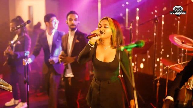 Mal Onchilla (මල් ඔන්චිල්ලා) Hana Shafa ft. Bulldogs Music @ Bellose Glimmering Gala смотреть онлайн