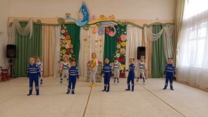 "Робот Бронислав"