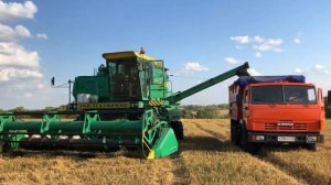 как ЗАГОРАЮТСЯ комбайны в поле !!