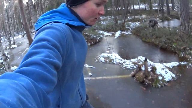 БЕГАЕМ С СЕСТРЕНКОЙ ПО ЛЕСУ // ЕДУ НА ВЕЛИКЕ ПО СНЕГУ // СМОТРИМ НА РЕЧКУ // КАРАНТИН ПРОДОЛЖАЕТСЯ смотреть онлайн