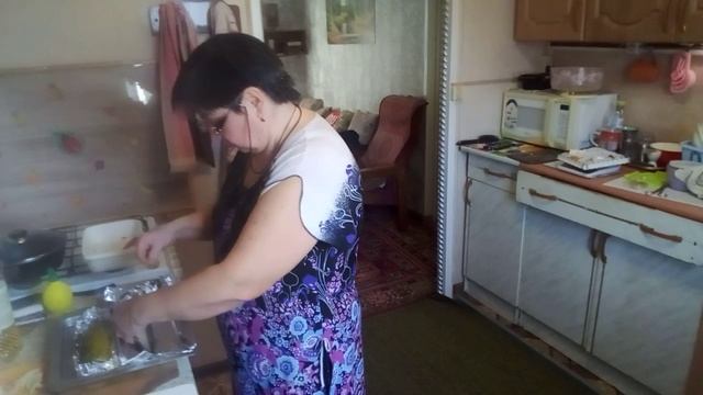Жизнь в деревне - Весеннее заботы. Запекла рыбу, очень вкусно !