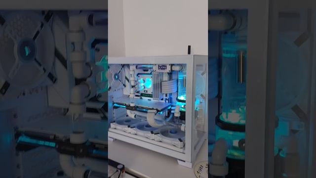 Lian Li mini snow edition build смотреть онлайн