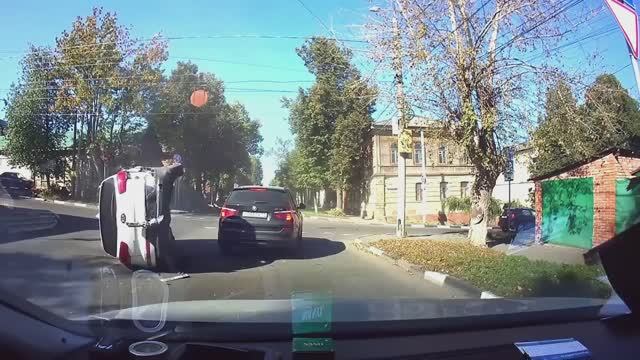 ИДИОТЫ НА ДОРОГЕ смотреть онлайн