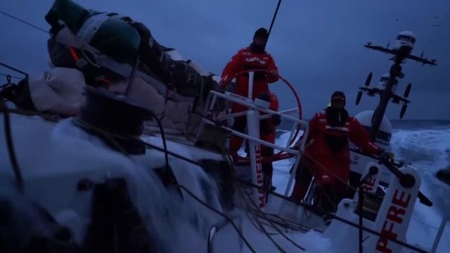 Volvo Ocean Race 2017-18: VNR 13 June, Mapfre leads fleet north of Scotland смотреть онлайн