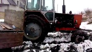 ЮМЗ застрял