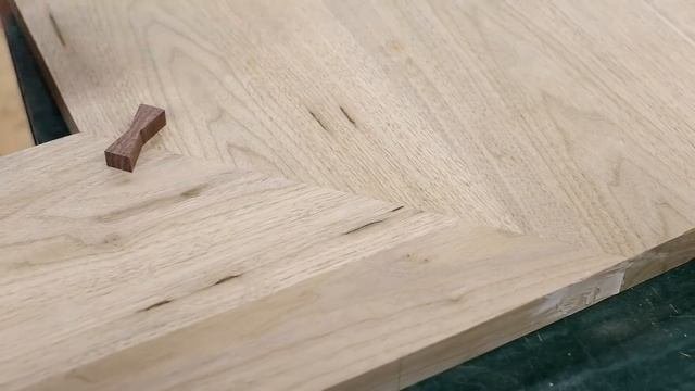 Изготовление углового компьютерного стола мастером Ишитани