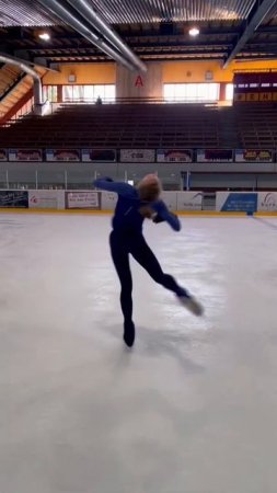 Spinning #figureskating #icerink #фигурноекатание #figureskater #spin #layback #заклон #вращение