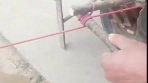 Простой способ сделать натяжку троса или провода подручным способом