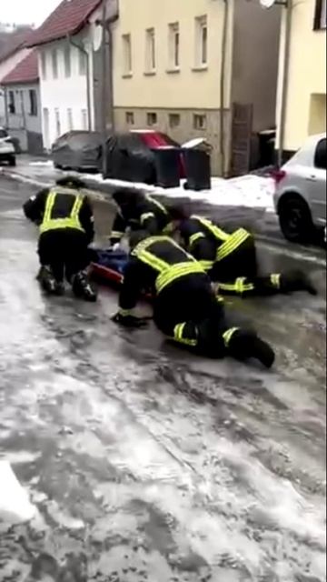 Работа спасателей в Германии