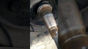 Газ 3309. Часть 4. Сняли ступицу, смотрим что к чему.