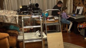 На мосточке. Фортепиано. 1 класс