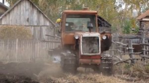 Tractor DT-75, plowing the garden /// Трактор ДТ-75, вспашка огорода