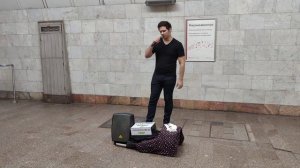Как жизнь без веcны - Гардемарины, вперед! - песню из фильма исполнил Николай Рябуха в #metro Москв