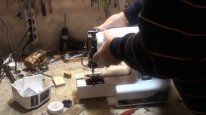 Швейная машина Leader Noir. Очень пластмассовая бюджетная модель....