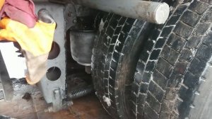 Установил пневмоподушки ведущей оси на Ман и опять ленивый...