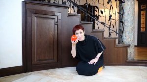 Видео для детей с Машей Капуки Кануки. Ванна с шариками для игрушек