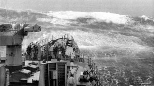 И в годы те, в морях дороги наши были...