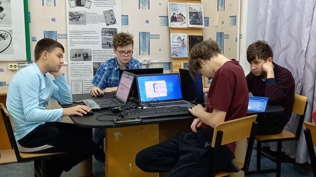 По линии Поворот Движение Стоп Движение смотреть онлайн