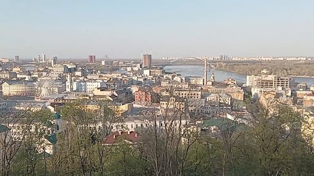 Андріївський узвіз.  Андріївська церква.  Поділ. Музей Михайла Булгакова. Театр на Подолі.