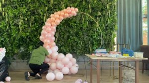 Փուչիկներով կիսակամար, օղակի վրա / Փուչիկներով ձևավորում / Puchiknerov dzevavorum