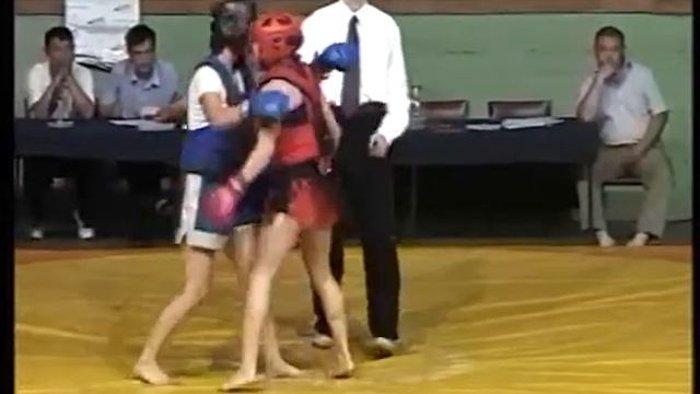 Спорт. Ушу-Саньда. Юлия Борисова-Нурмухамед кызы Гульнара. Чемпионат КР 2006 г.