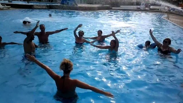 lezioni di acqua jim con il personal trainer dott ssa miriam