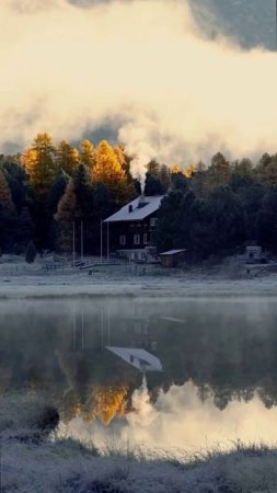 Энгадин - это долгая альпийская долина в Швейцарских Альпах, известная своим солнечным климатом и...