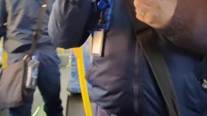 контролеры  в автобусе  общение
