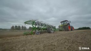 Hektor AMAZONE полуприцепной оборотный плуг