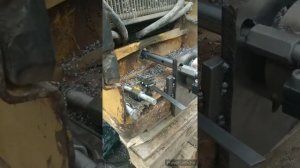 Восстановление отверстий рамы Cat432.#восстановлениеотверстий #расточканаплавка