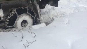 УАЗ по снегу с цепями.