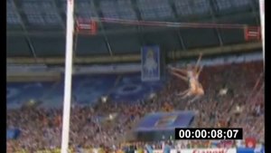 Исинбаева устанавливает рекорд