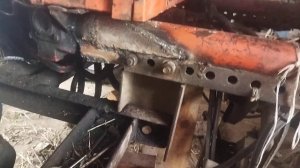 Укріпляємо раму на Т-16. Слабке місце всіх шасіків.