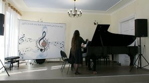 Р.Глиэр. "Фениксы", Р.Шуман. Восточные картины, 5.
Рязанова Ю.Г - Семионел Ю.Л., ДМШ 2, г.Томск.