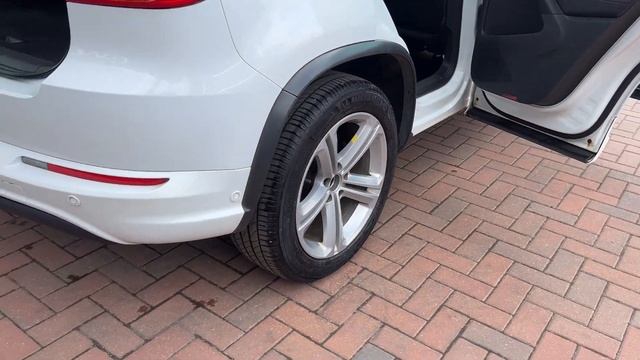 VOLKSWAGEN TIGUAN R LINE, MANUAL, NAV, HEATED SEATS смотреть онлайн