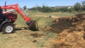 Беларус 320.4 с фронтальным погрузчиком Универсал 400