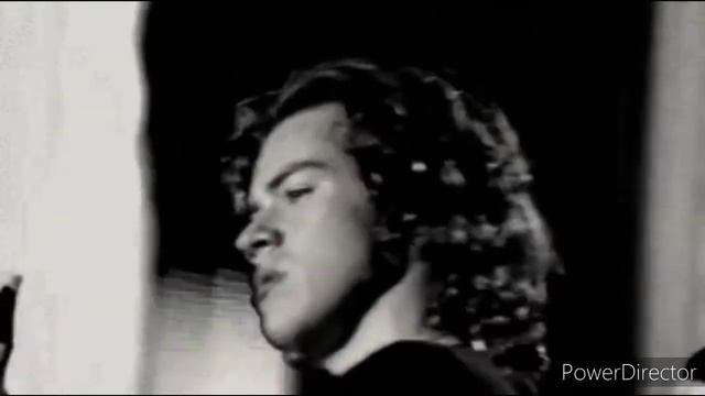 Under His Wings - Harry Styles Fanfiction смотреть онлайн