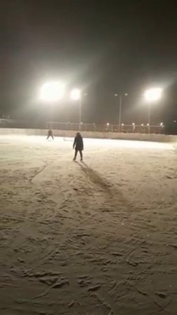 Сезон катания на коньках - открыт) Не судите строго -5 лет не стояла на коньках)