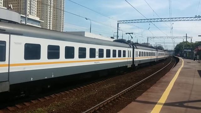 ЭП2Д-0079 и ЭП2Д-0027 ЦППК Перекраска Наше Подмосковье На станции Беговая смотреть онлайн