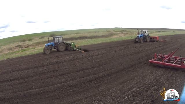 Сев двух МТЗ-1221 с сеялками AMAZONE-D9-60 и Mazur 6 и культивация ХТЗ-17221 с КПМ-10 смотреть онлайн