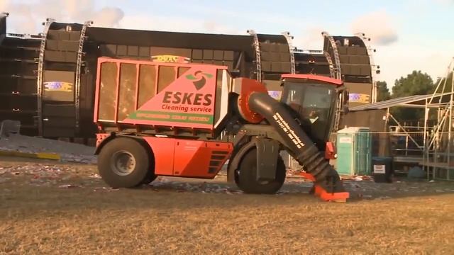 Удивительные машины!! Как убирают мусор в разных странах/Vacuum garbage -garbage truck/ATW смотреть онлайн