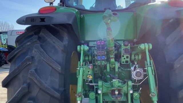 John Deere 8310R Traktor - Elkelt